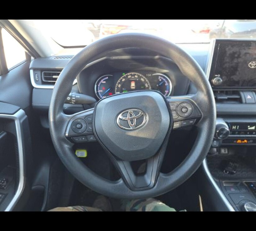 2024 TOYOTA RAV4 HYBRID XLE photo 18