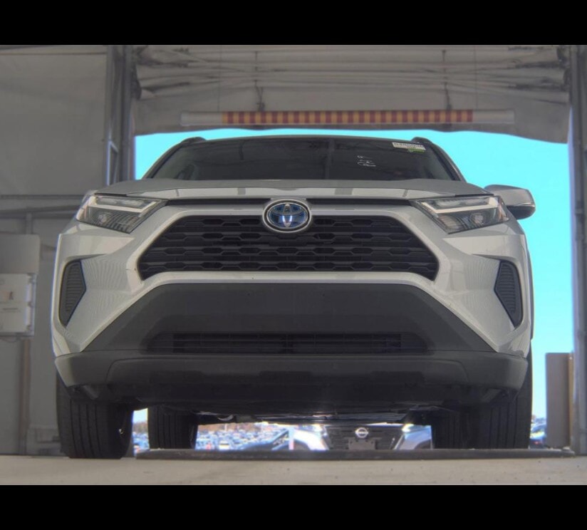 2024 TOYOTA RAV4 HYBRID XLE photo 7