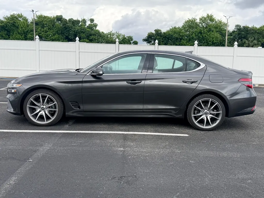 2023 GENESIS G70 2.0T photo 2