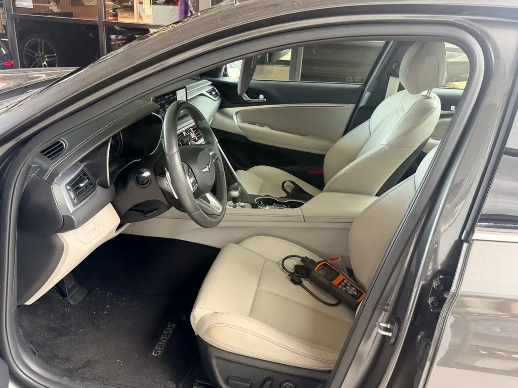 2023 GENESIS G70 2.0T photo 21