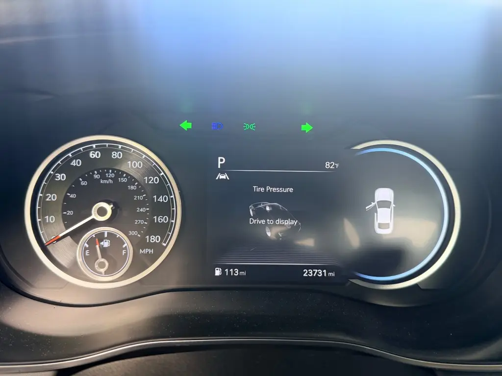 2023 GENESIS G70 2.0T photo 23