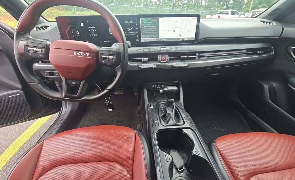 2025 KIA K4 GT-LINE photo 13