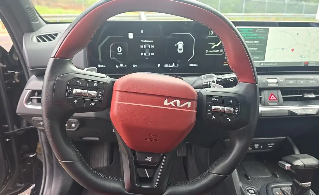 2025 KIA K4 GT-LINE photo 11