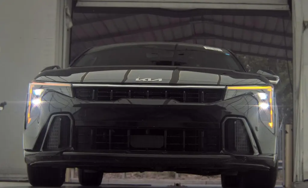 2025 KIA K4 GT-LINE photo 3