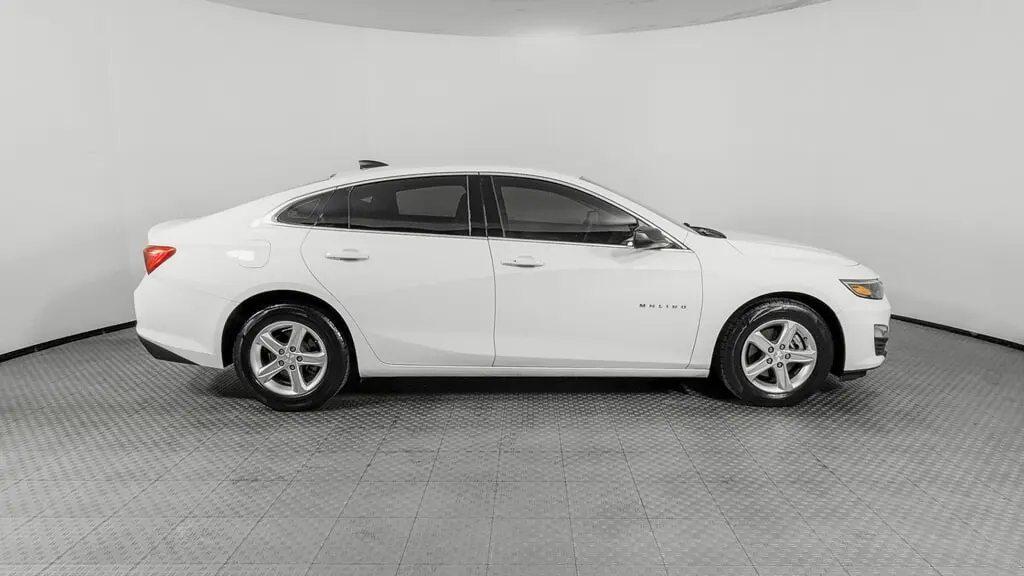 2023 CHEVROLET MALIBU LS photo 8