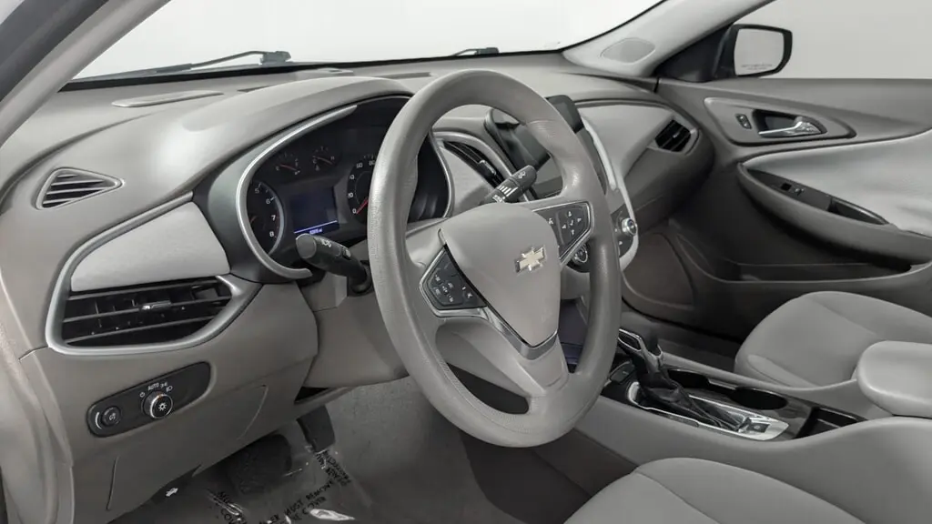 2023 CHEVROLET MALIBU LS photo 23