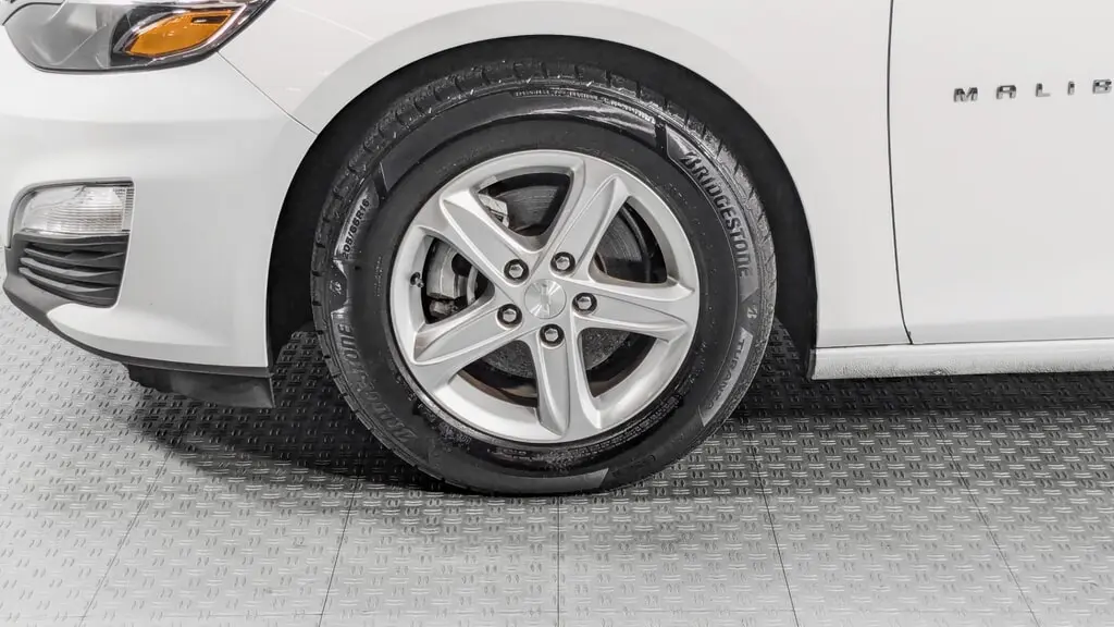 2023 CHEVROLET MALIBU LS photo 32