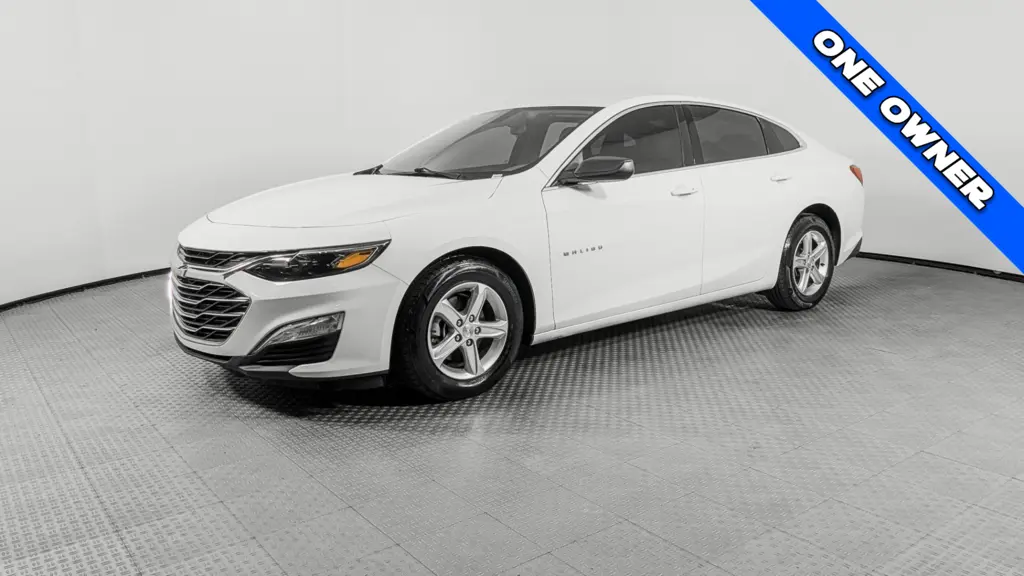 2023 CHEVROLET MALIBU LS photo 1