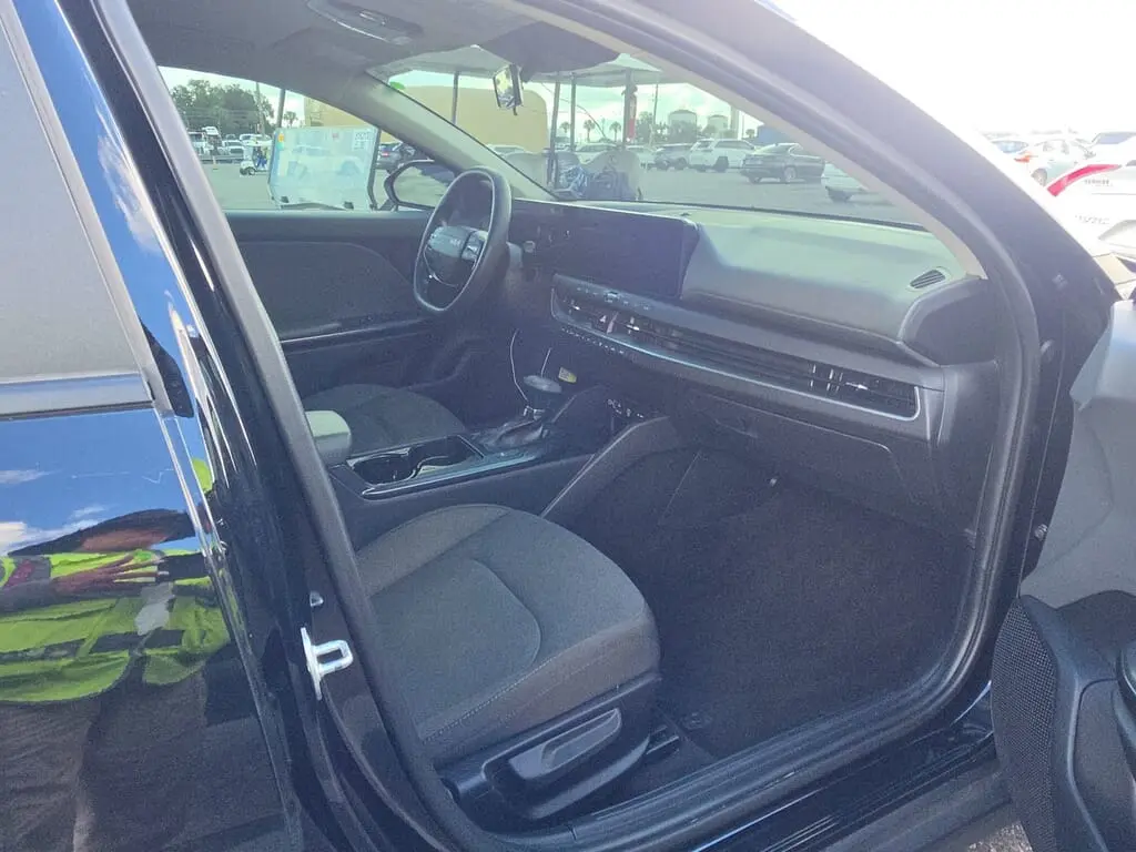 2025 KIA K4 LXS photo 14