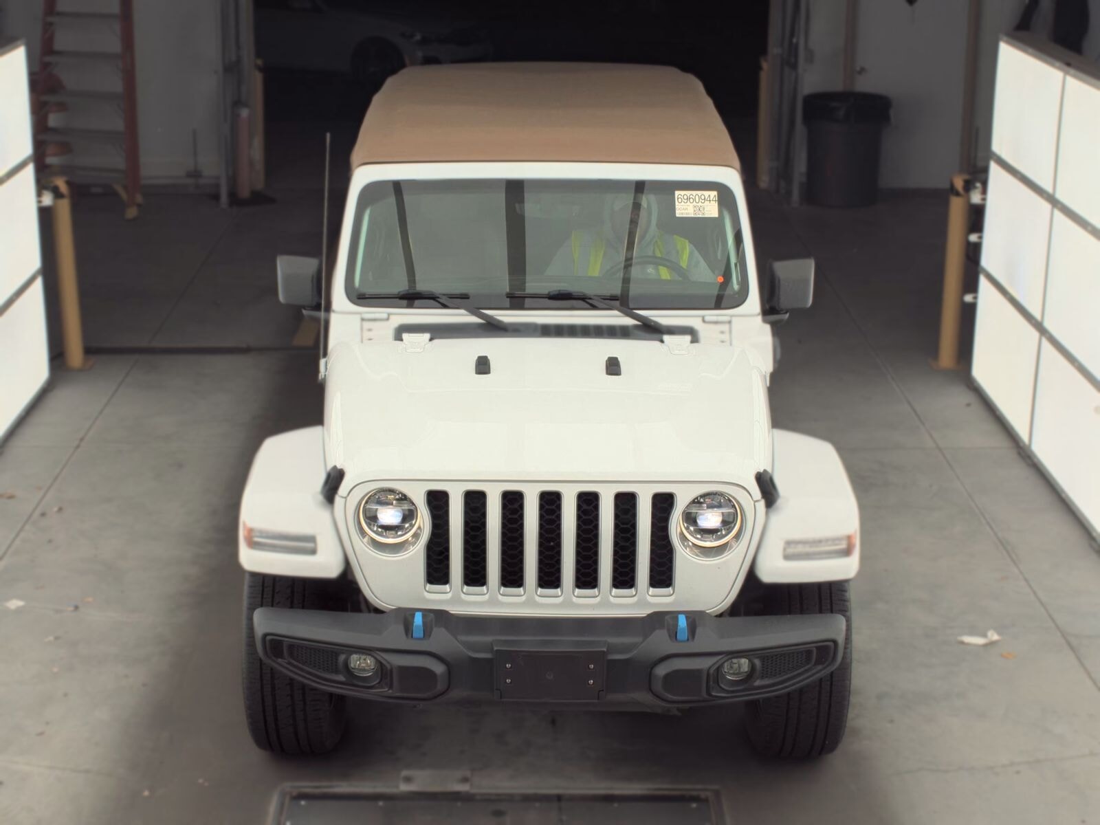 2022 JEEP WRANGLER 4XE UNLIMITED SAHARA photo 2