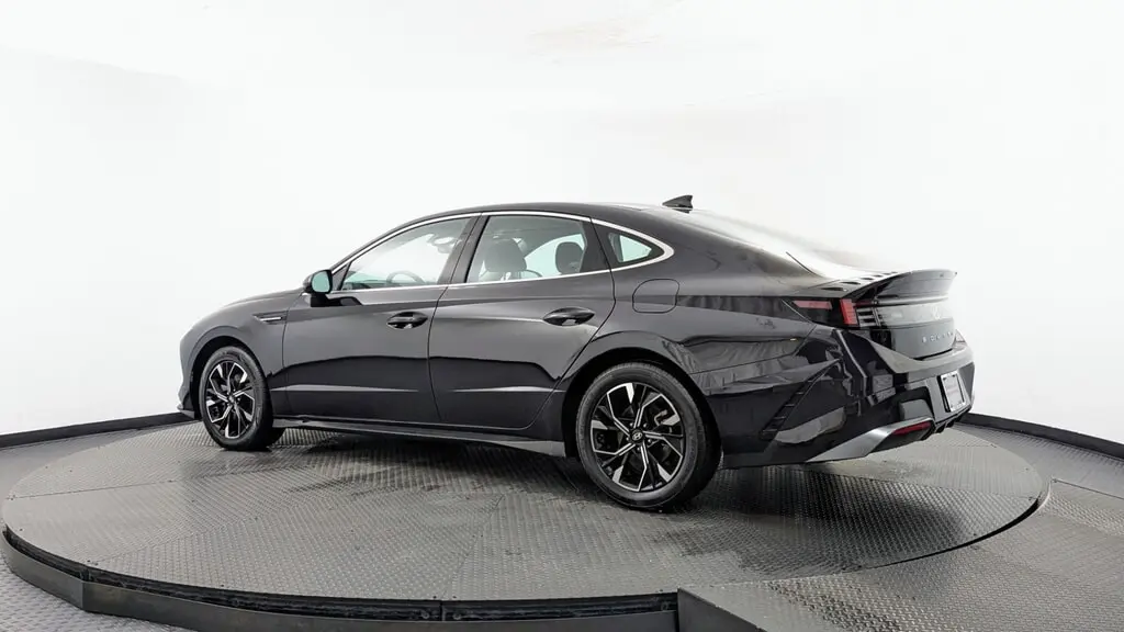 2024 HYUNDAI SONATA SEL photo 5