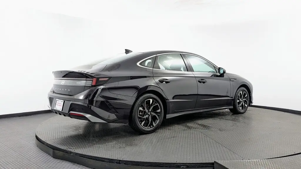 2024 HYUNDAI SONATA SEL photo 7