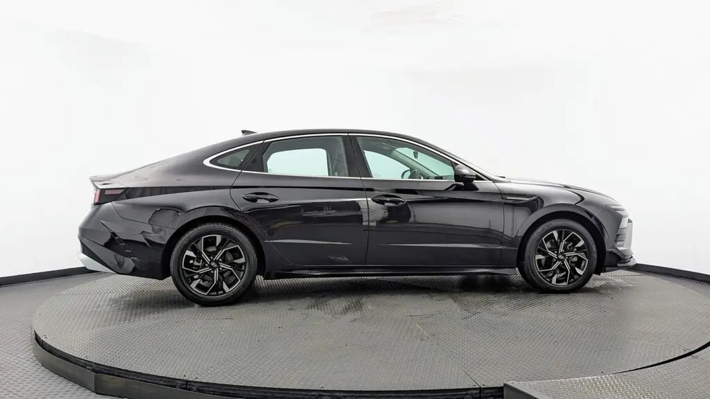 2024 HYUNDAI SONATA SEL photo 8