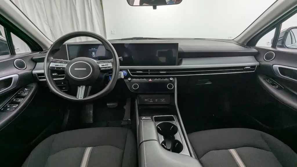 2024 HYUNDAI SONATA SEL photo 25