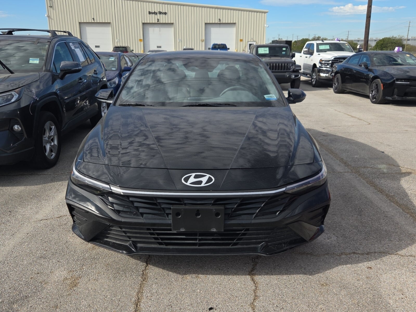 2026 HYUNDAI ELANTRA SE photo 2