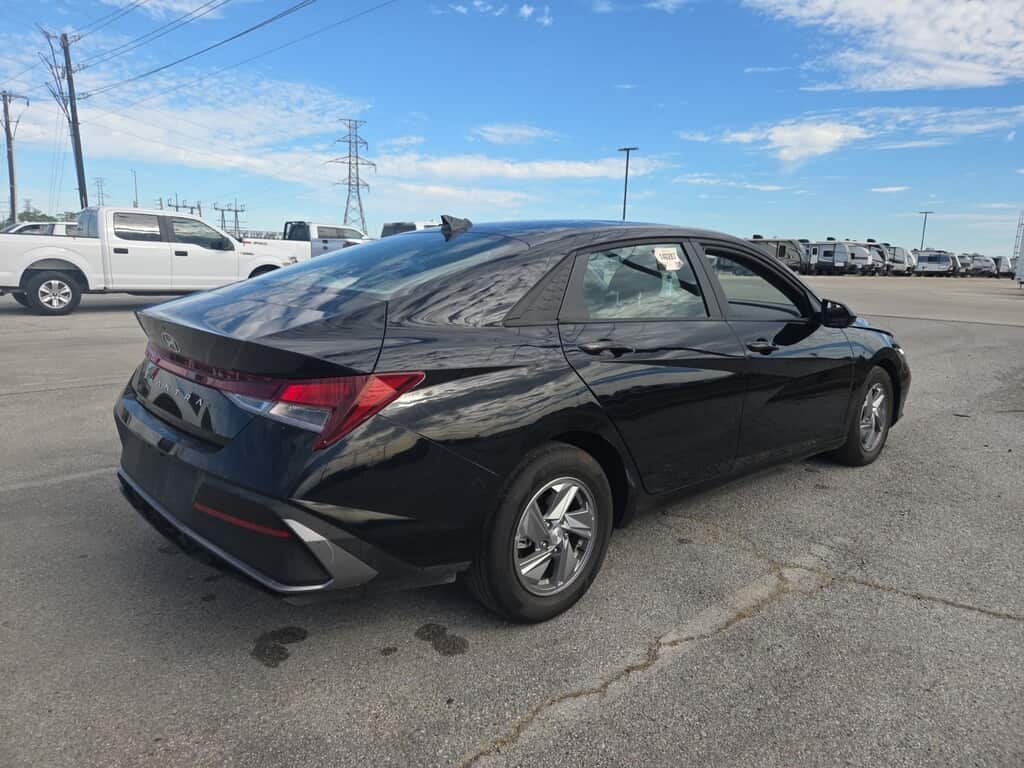 2026 HYUNDAI ELANTRA SE photo 7