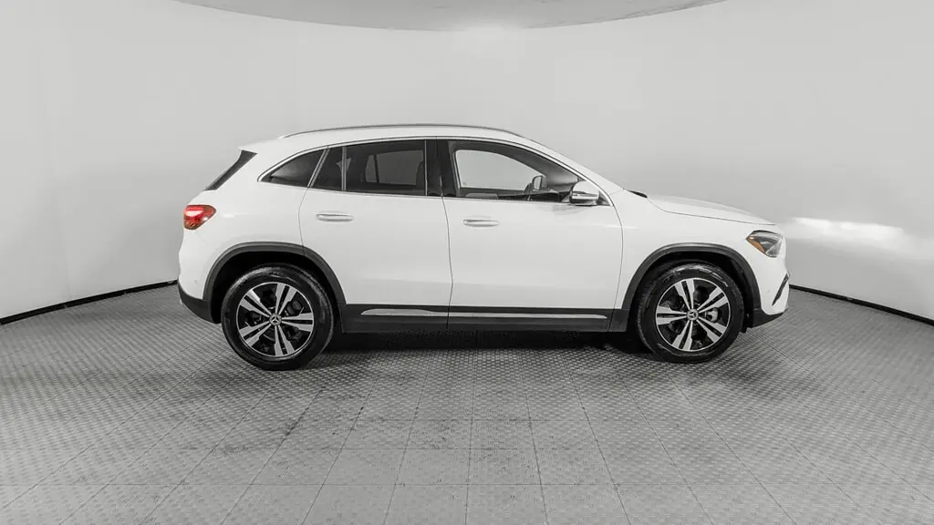 2025 MERCEDES-BENZ GLA GLA 250 photo 8