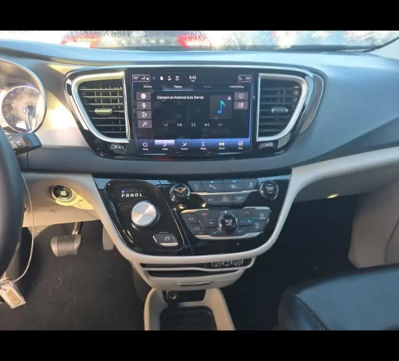2023 CHRYSLER PACIFICA TOURING L photo 21