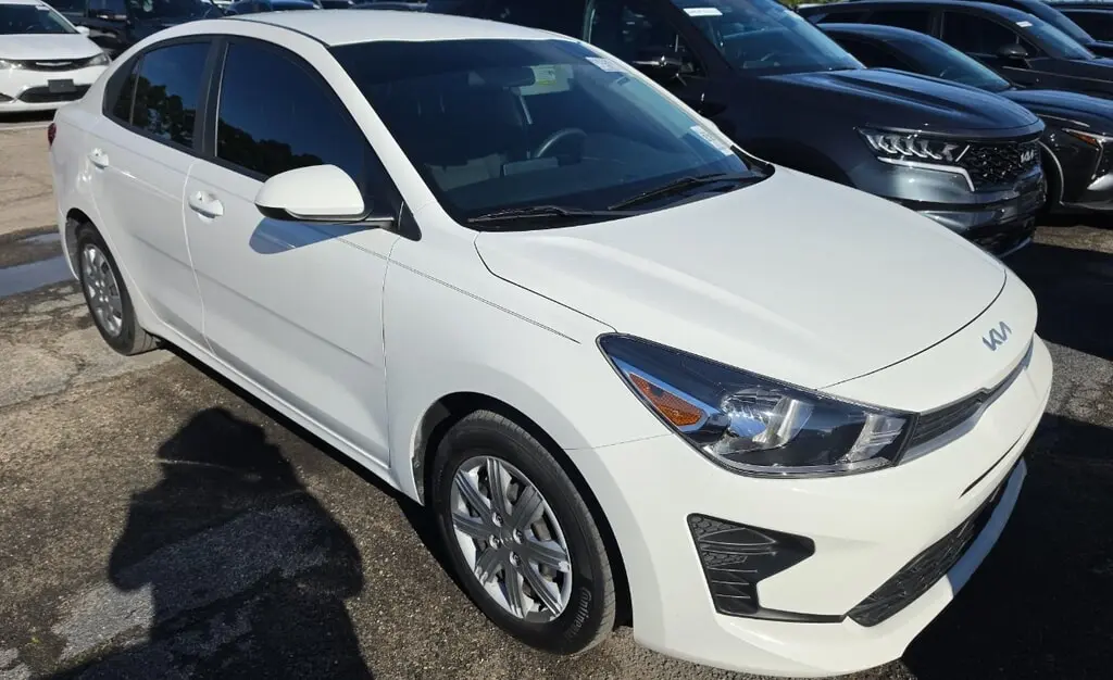 2023 KIA RIO S photo 3