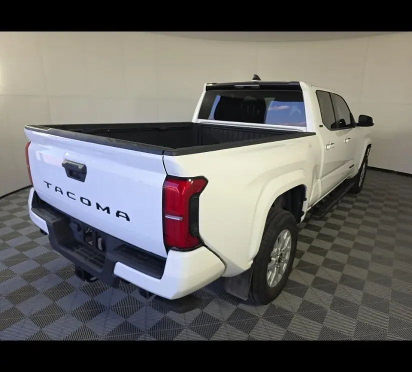 2024 TOYOTA TACOMA 2WD SR5 photo 3