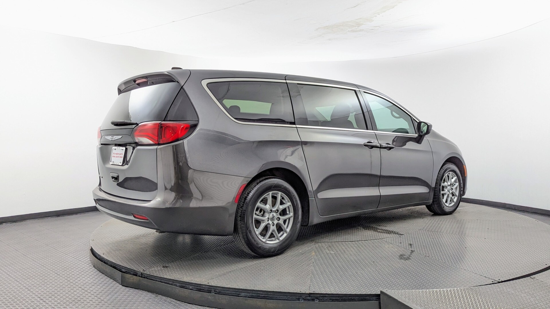 2023 CHRYSLER VOYAGER LX photo 7