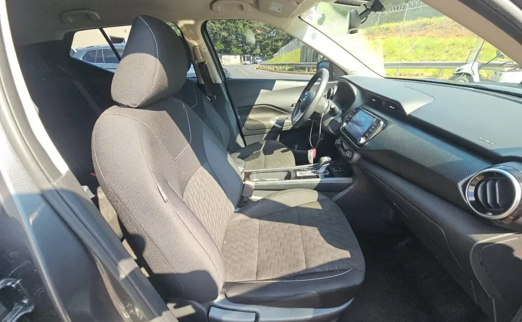 2022 NISSAN KICKS SV photo 17