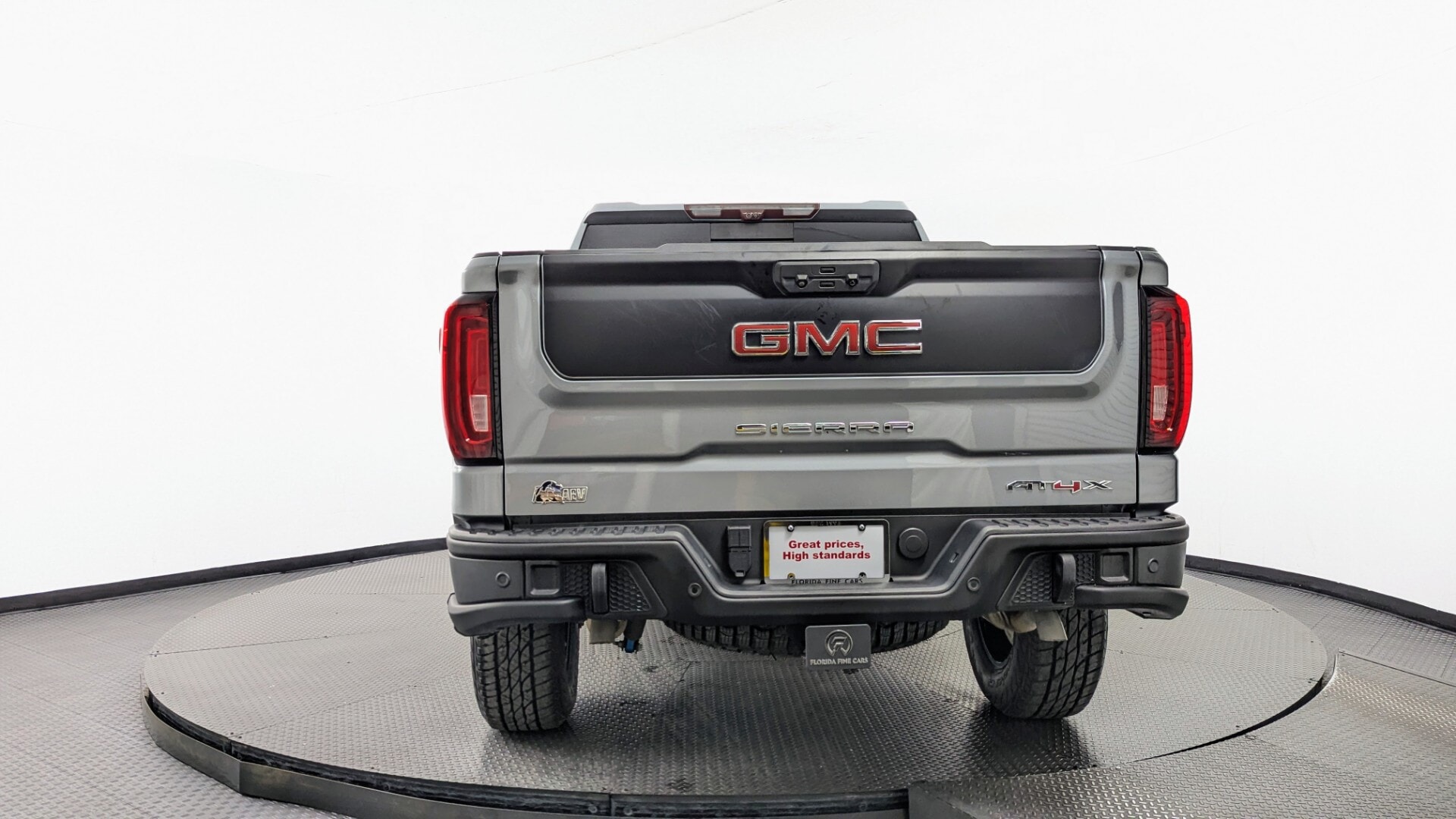 2023 GMC SIERRA 1500 AT4X photo 6