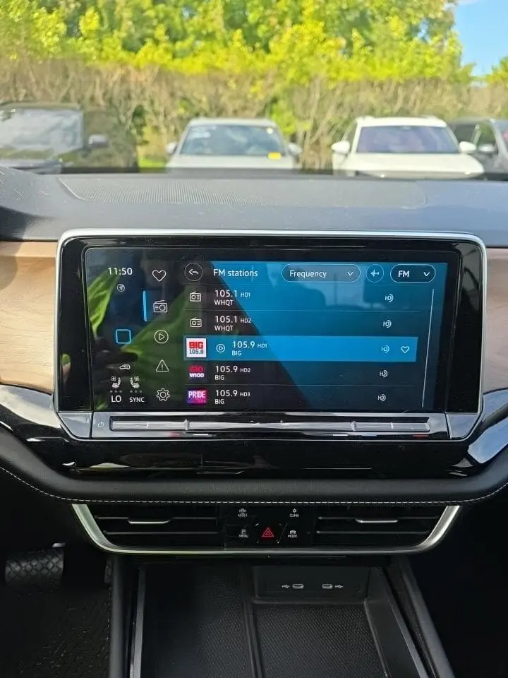 2024 VOLKSWAGEN ATLAS 2.0T SE W/TECHNOLOGY photo 17