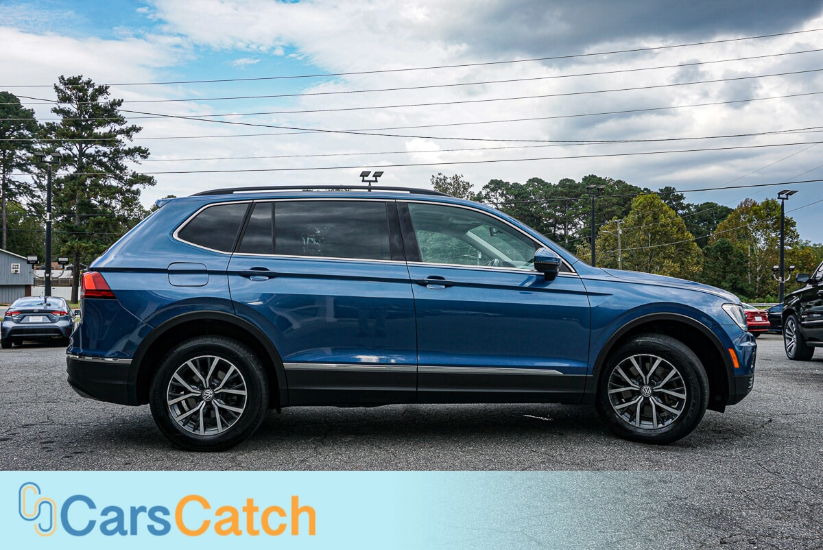 2018 Volkswagen Tiguan SE photo 2