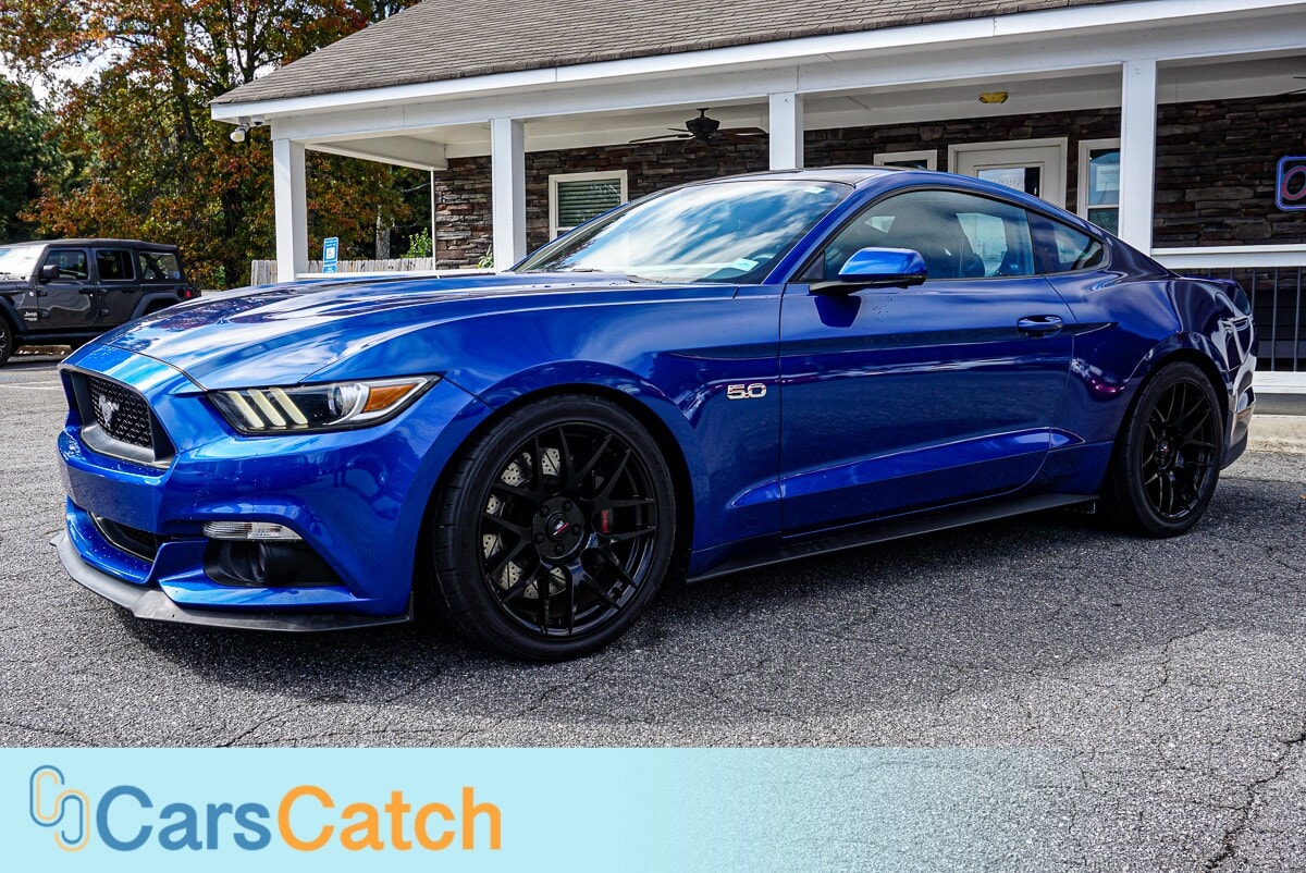 CARSCATCH  - Used vehicle - COUPE FORD MUSTANG 2017
