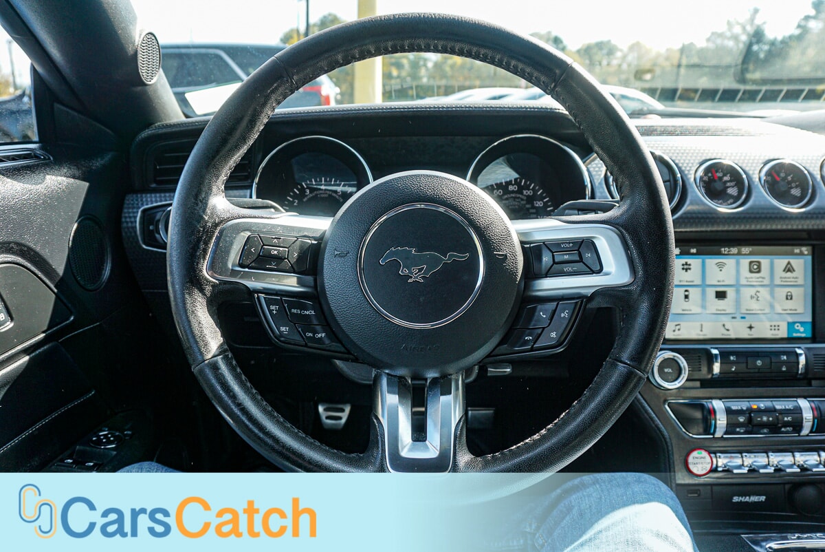 CARSCATCH  - Used vehicle - COUPE FORD MUSTANG 2017