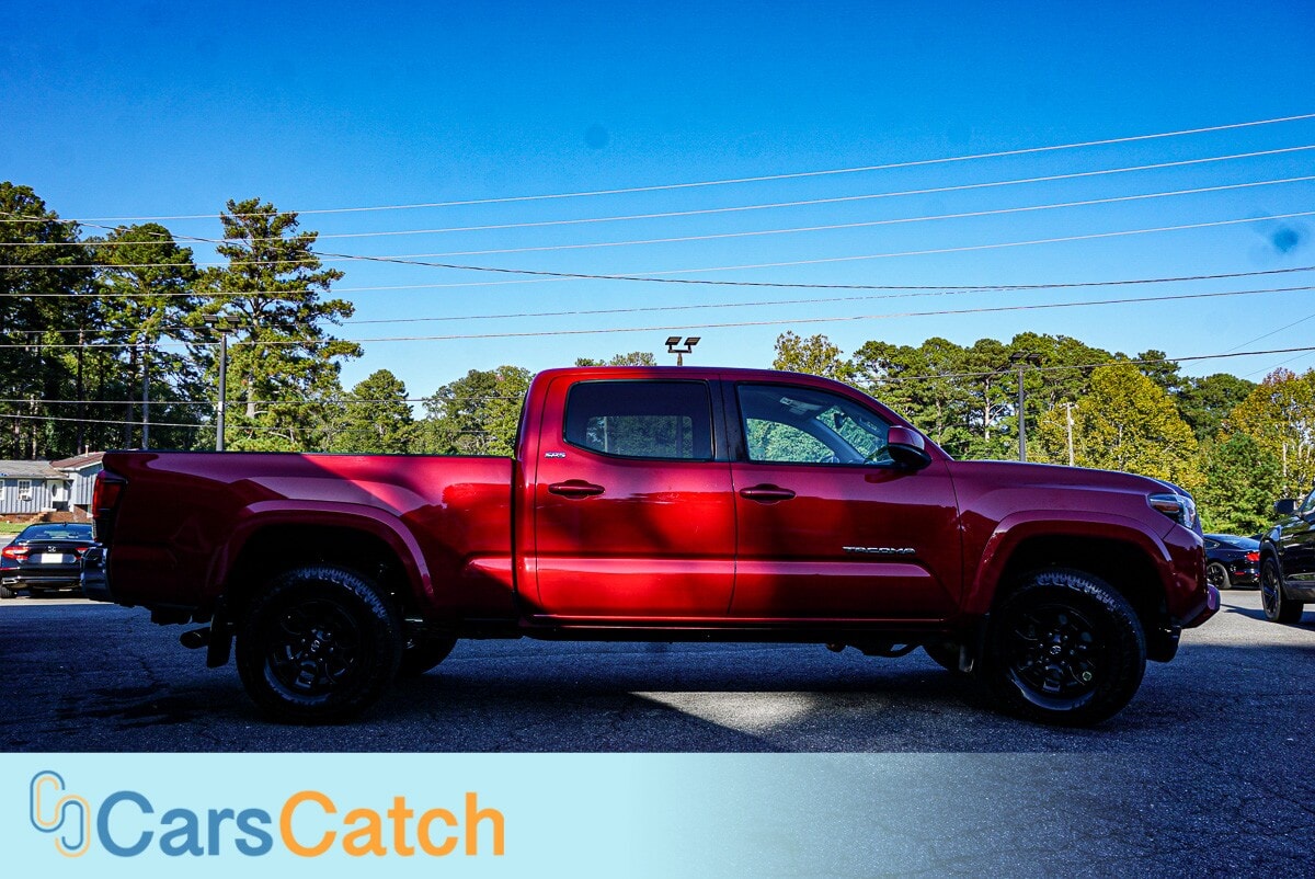 2019 Toyota Tacoma 4x4 photo 2
