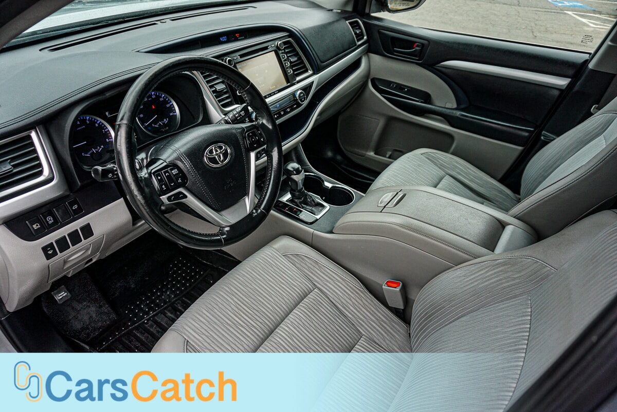 CARSCATCH  - Used vehicle - SUV TOYOTA HIGHLANDER 2019