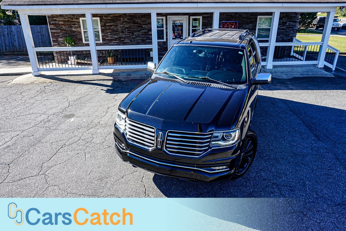 CARSCATCH  - Used vehicle - SUV LINCOLN NAVIGATOR 2016