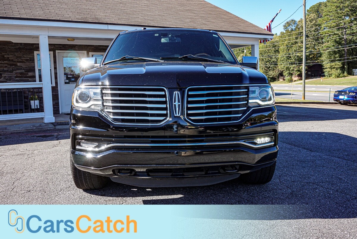 CARSCATCH  - Used vehicle - SUV LINCOLN NAVIGATOR 2016