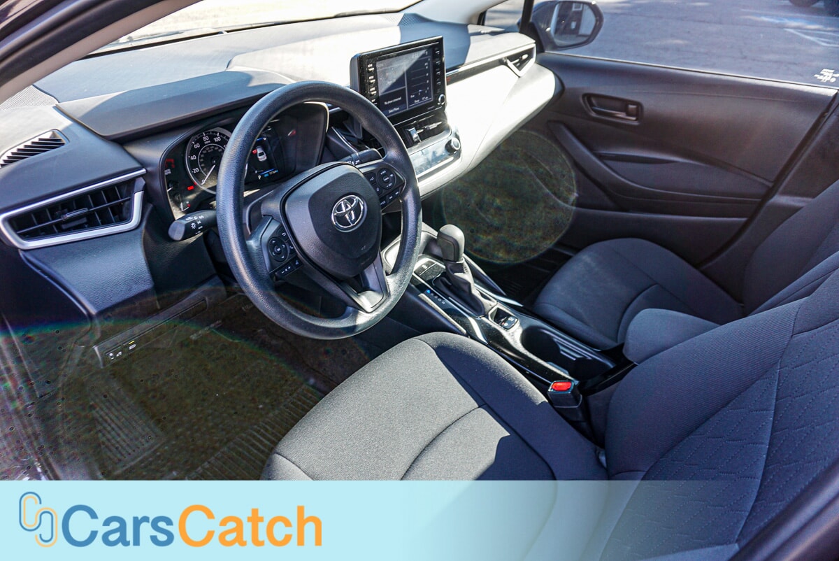 2022 Toyota Corolla LE photo 16