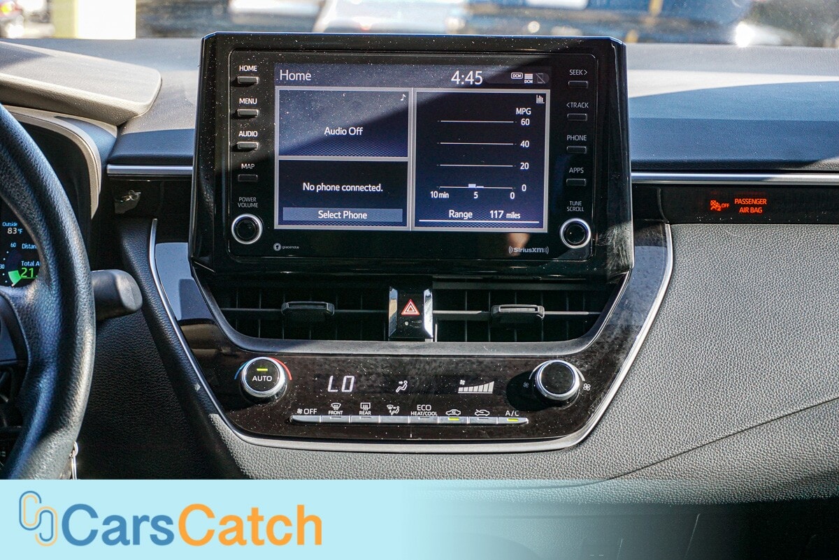 2022 Toyota Corolla LE photo 23
