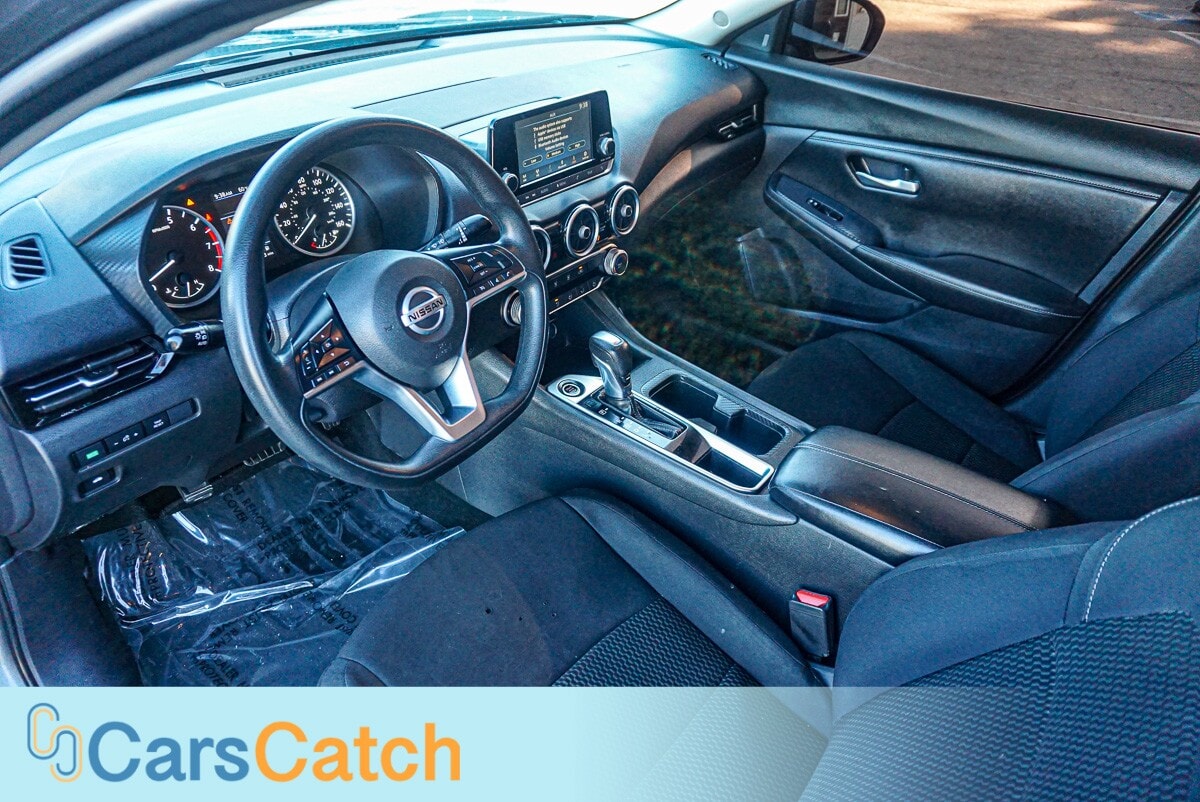 CARSCATCH  - Used vehicle - SEDAN NISSAN SENTRA 2020