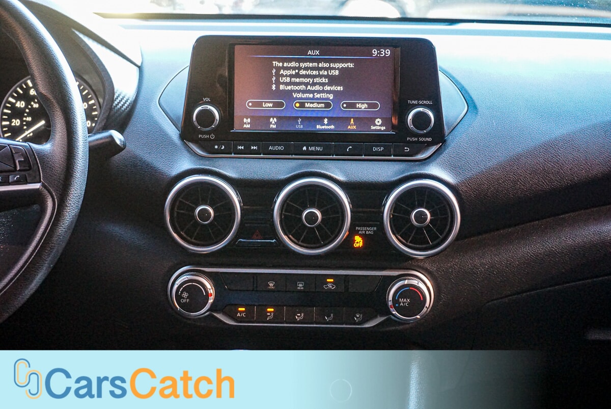 CARSCATCH  - Used vehicle - SEDAN NISSAN SENTRA 2020