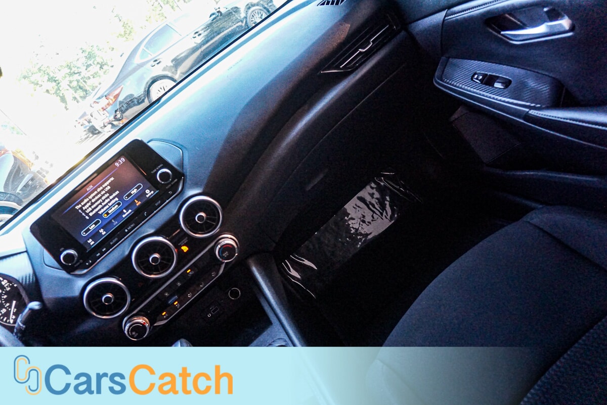 CARSCATCH  - Used vehicle - SEDAN NISSAN SENTRA 2020