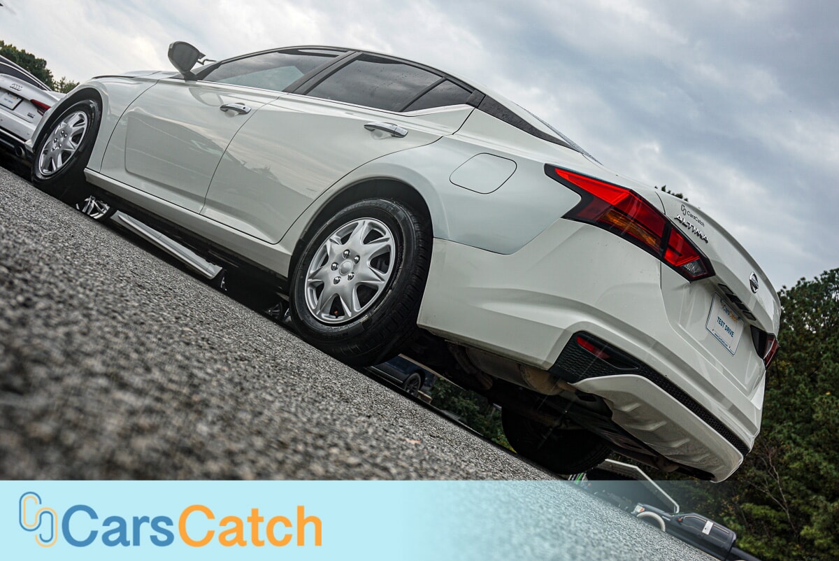 CARSCATCH  - Used vehicle - SEDAN NISSAN ALTIMA 2019