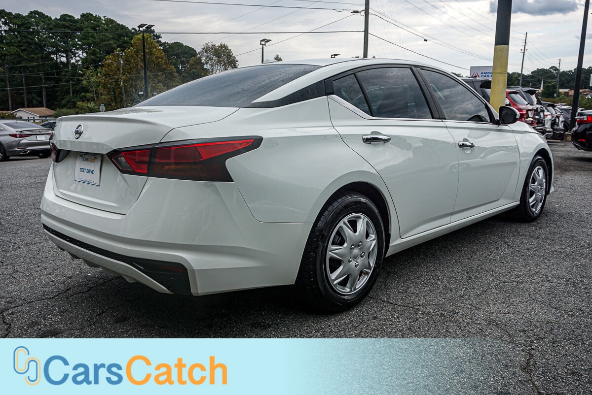 CARSCATCH  - Used vehicle - SEDAN NISSAN ALTIMA 2019