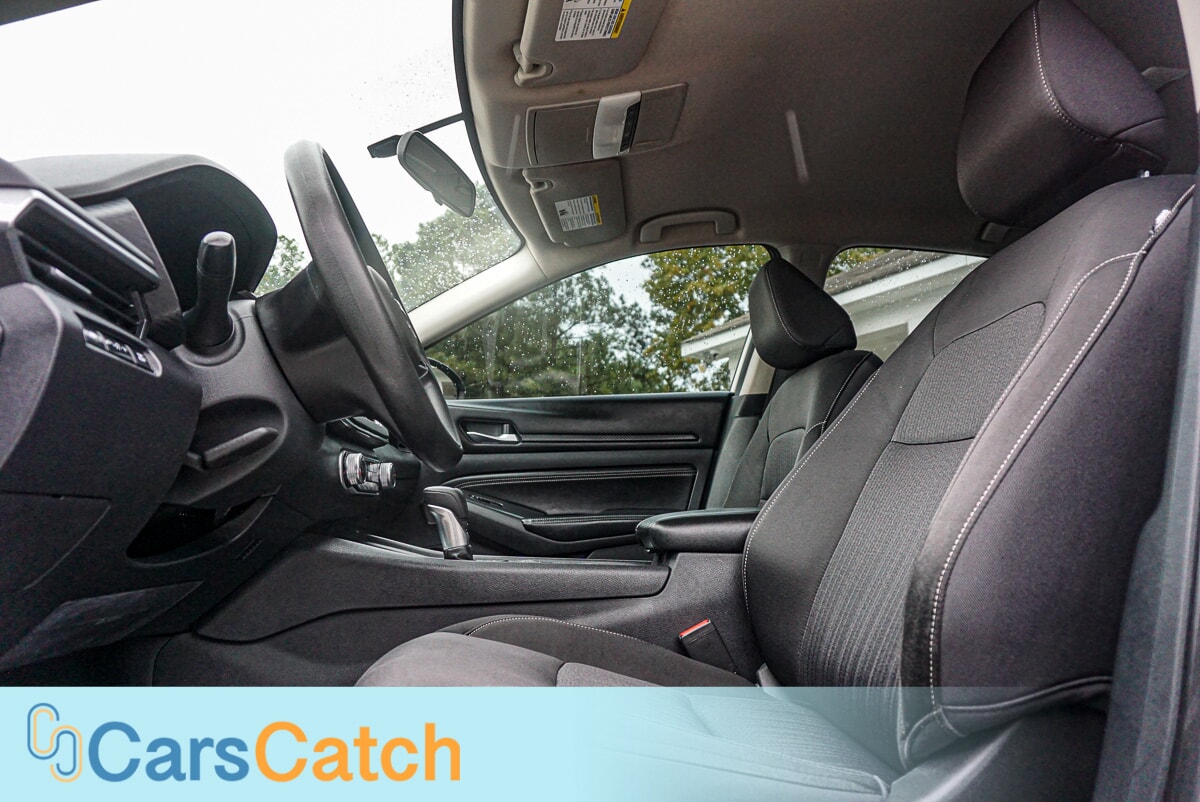 CARSCATCH  - Used vehicle - SEDAN NISSAN ALTIMA 2019