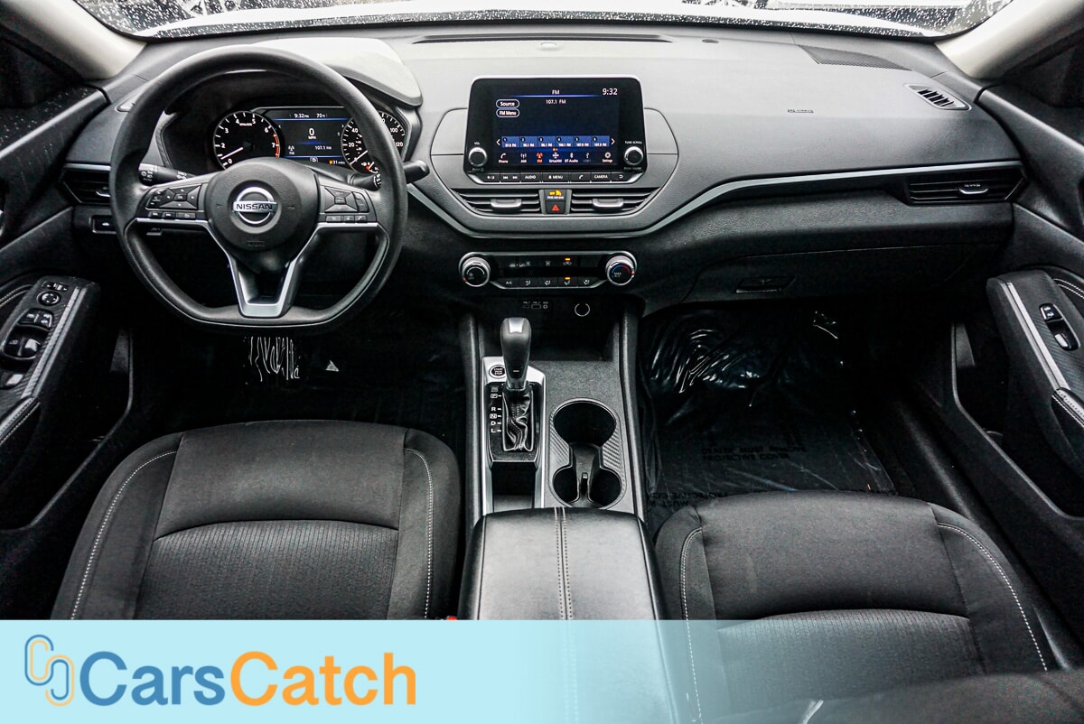 CARSCATCH  - Used vehicle - SEDAN NISSAN ALTIMA 2019