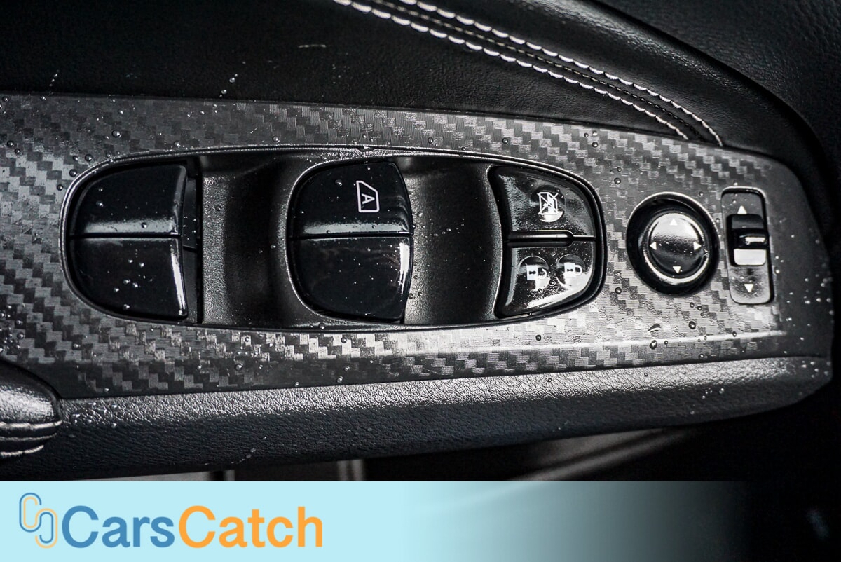 CARSCATCH  - Used vehicle - SEDAN NISSAN ALTIMA 2019