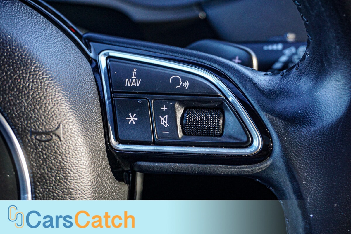 CARSCATCH  - Used vehicle - SUV AUDI Q3 2018