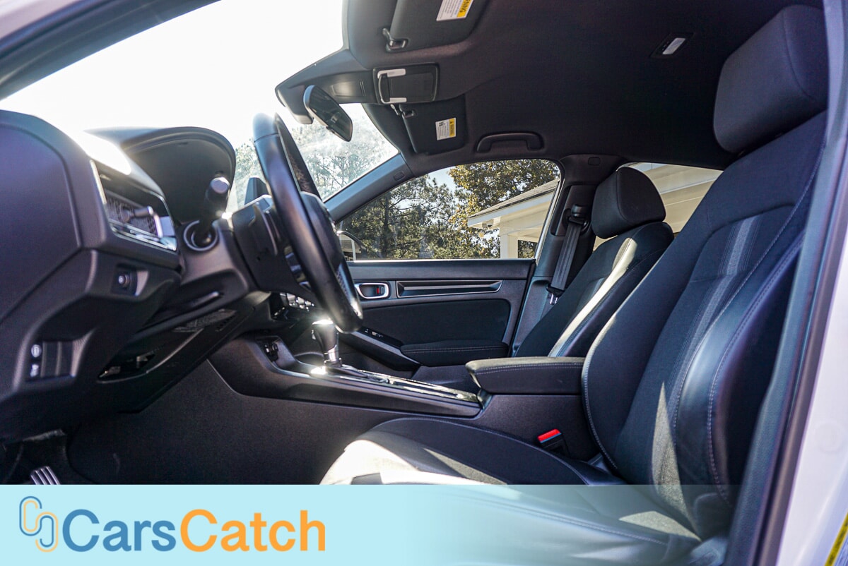 CARSCATCH  - Used vehicle - SEDAN HONDA CIVIC 2023