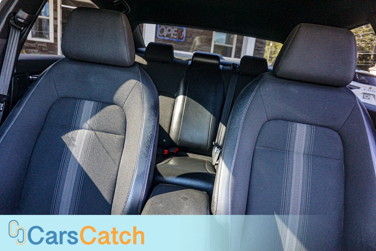 CARSCATCH  - Used vehicle - SEDAN HONDA CIVIC 2023