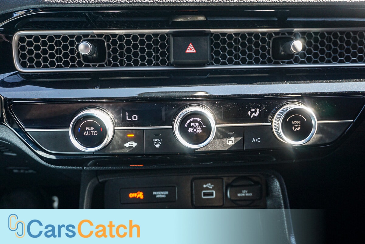 CARSCATCH  - Used vehicle - SEDAN HONDA CIVIC 2023
