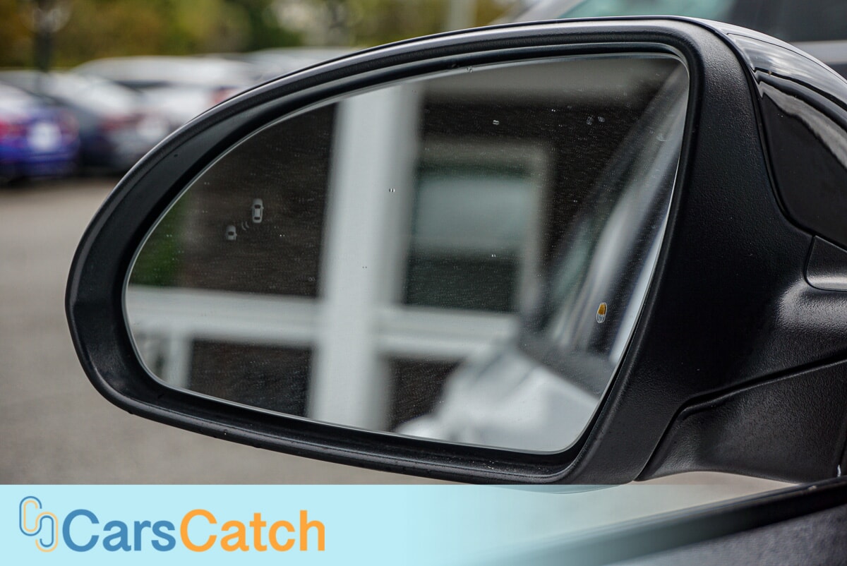 CARSCATCH  - Used vehicle - SEDAN KIA OPTIMA 2020